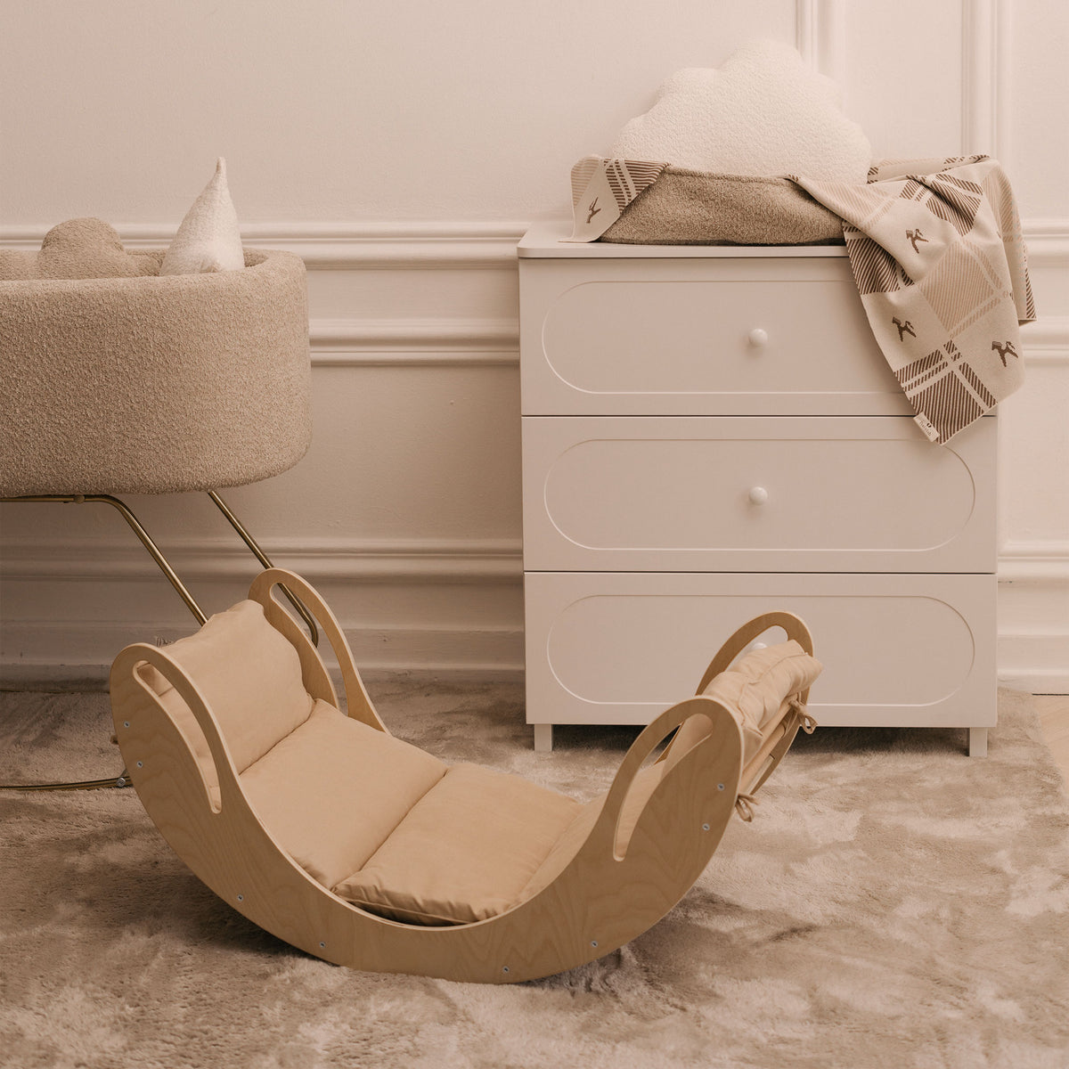Kletterbogen-Set 2-in-1 Lächeln aus Holz mit Kissen für Kinder - Montessori-Kletterwippe - Ansicht 4
