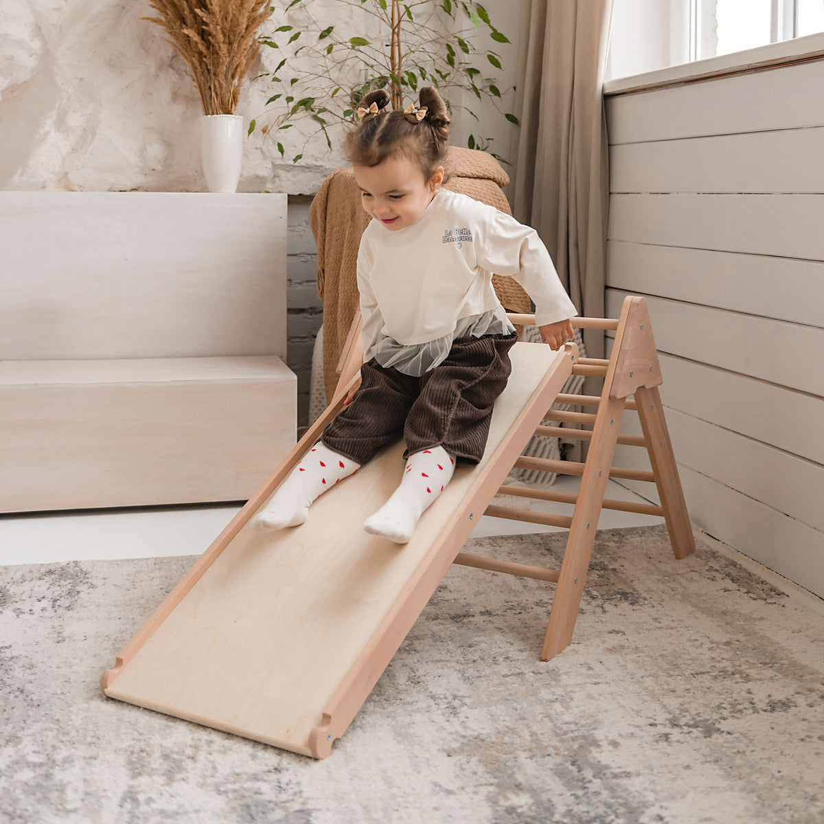 Kletterset 2-in-1 Dreieck aus Holz für Kinder - Montessori-Pikler mit Kletterrampe/Rutsche - Ansicht 4